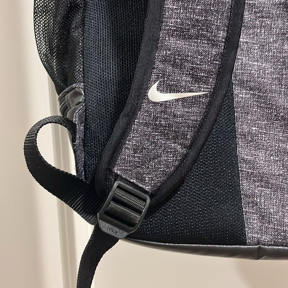 Nike backpack - Picture 3 of 9